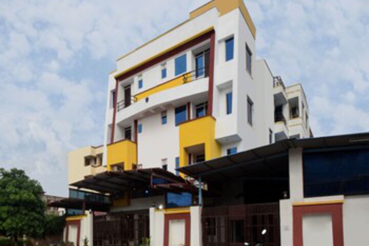 OYO 15246 The Park View Residency