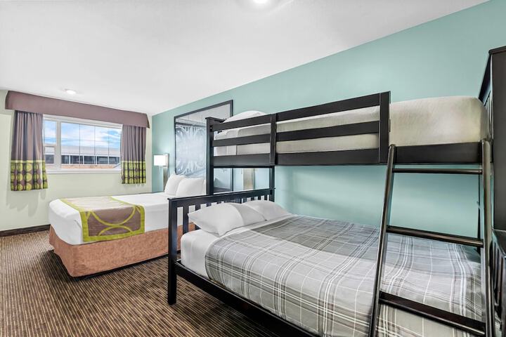 Room 22 of 40