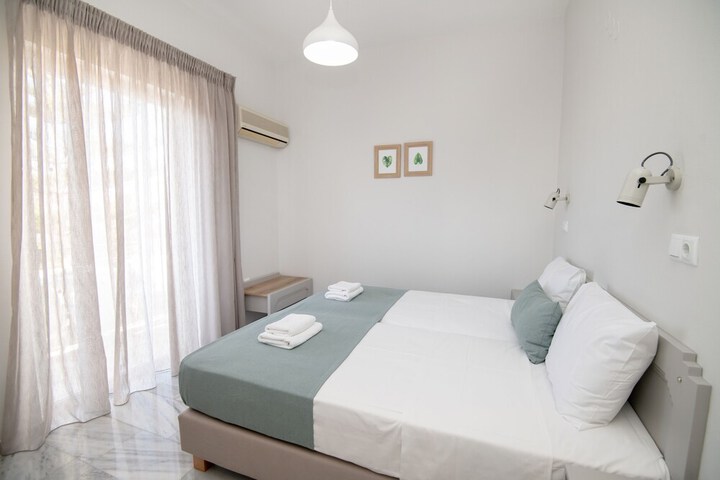 Room 8 of 44