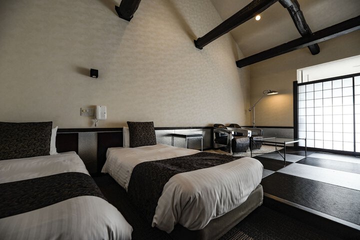 Room 21 of 118