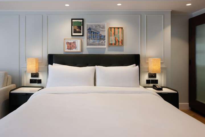 Room 49 of 170