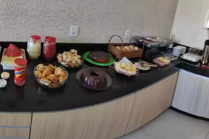 Dining 8 of 10