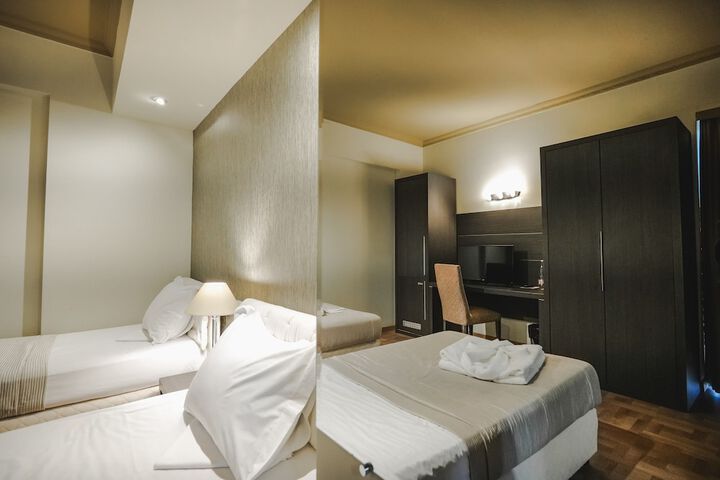 Room 40 of 167
