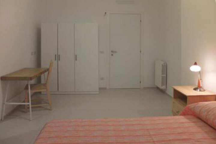 Room 8 of 21