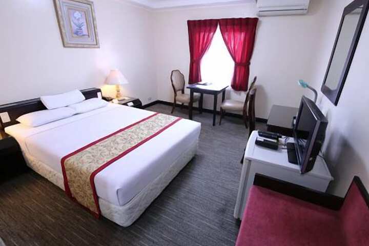 Room 3 of 29