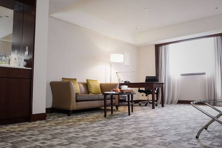Room 55 of 122