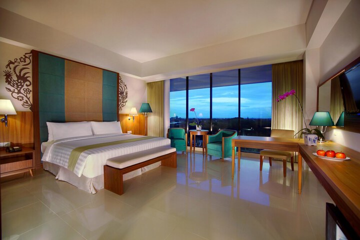 Room 13 of 27