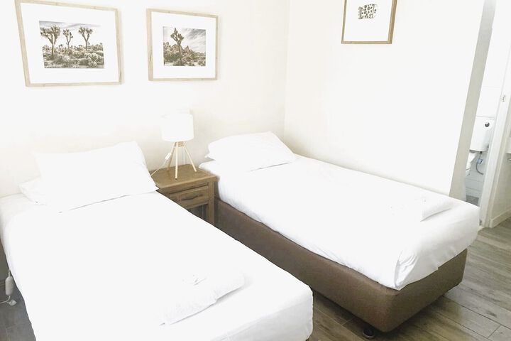 Room 42 of 99