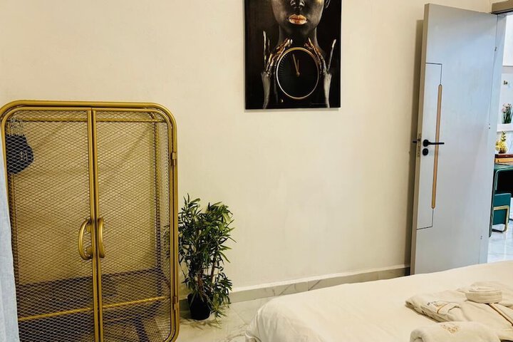 Room 28 of 339