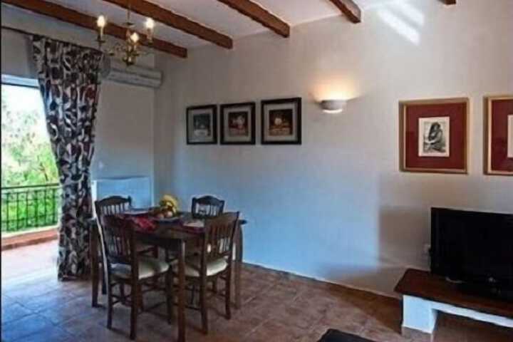 Dining Photos