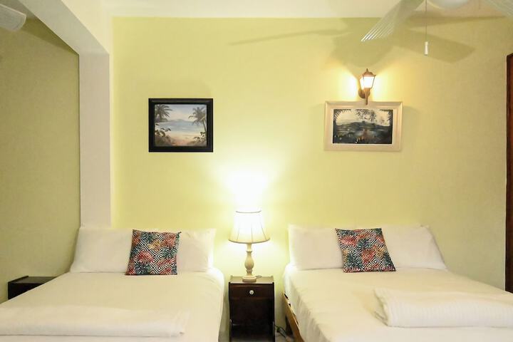 Room 10 of 30