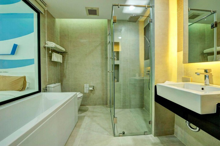 Room 21 of 50