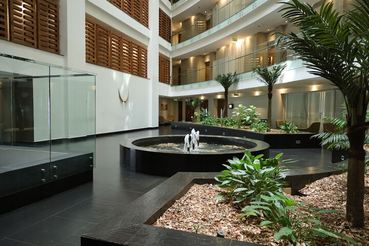 Hotel Exterior 62 of 63