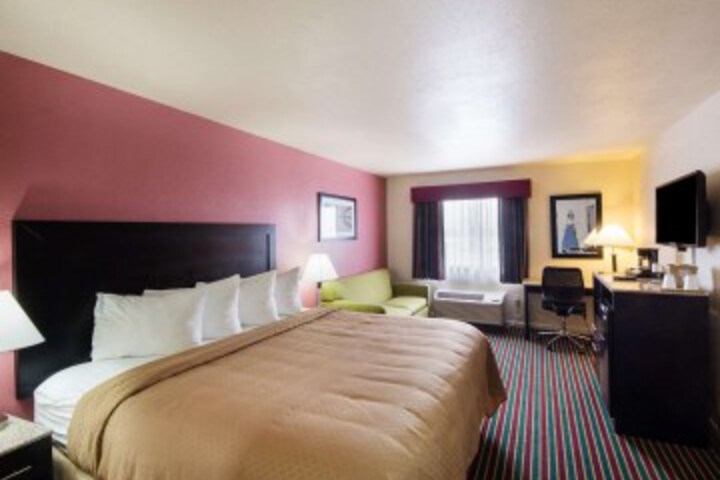 Room 9 of 22