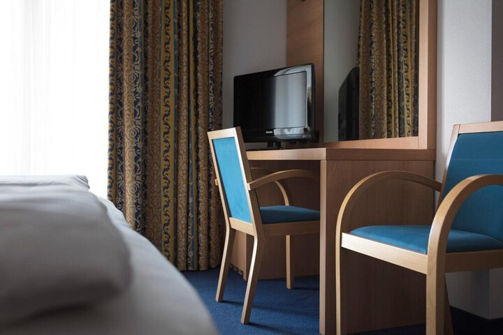 Room 19 of 61