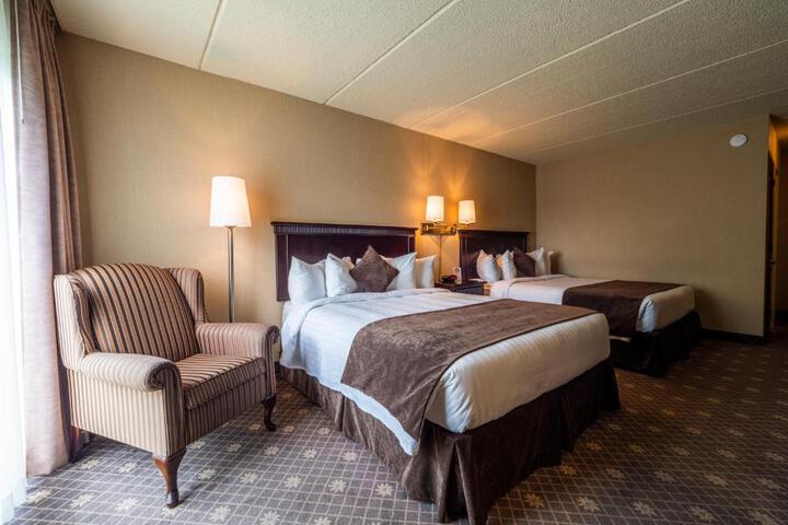 Comfort 2 Queen Beds (1 of 5)