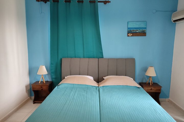 Room 9 of 35