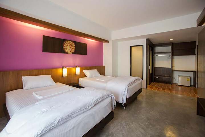 Room 7 of 48
