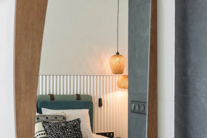 Room 47 of 195