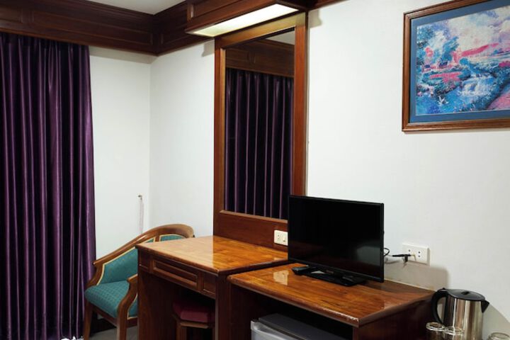 Room 54 of 136
