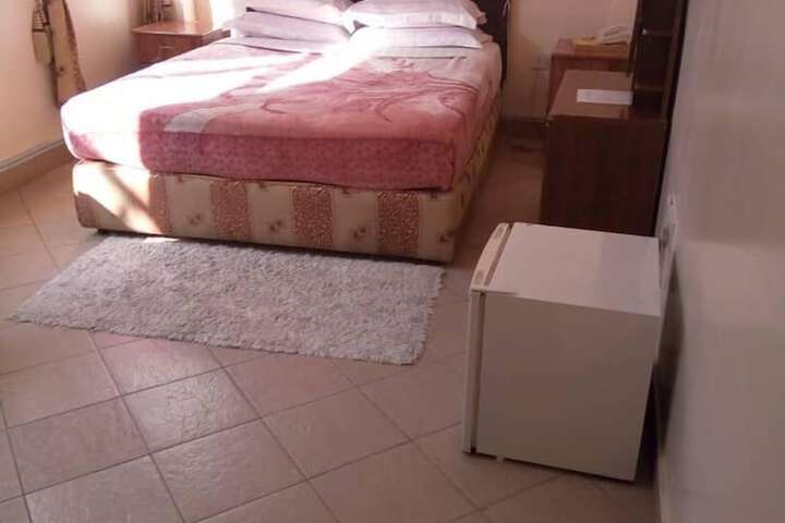 Room 5 of 49