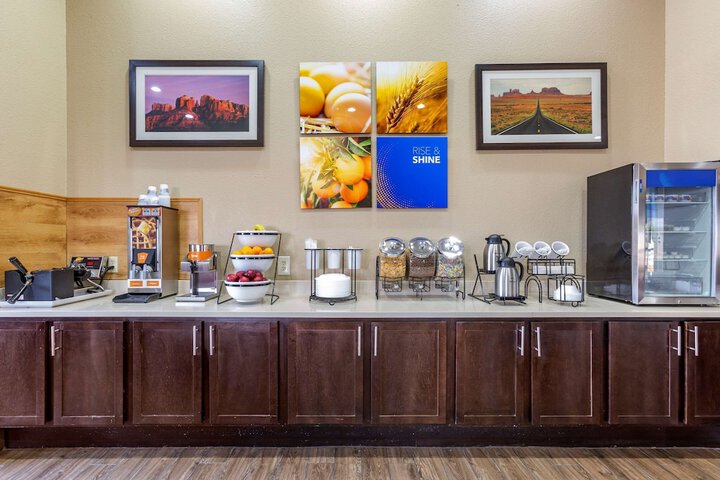 Breakfast/Coffee Service 38 of 47