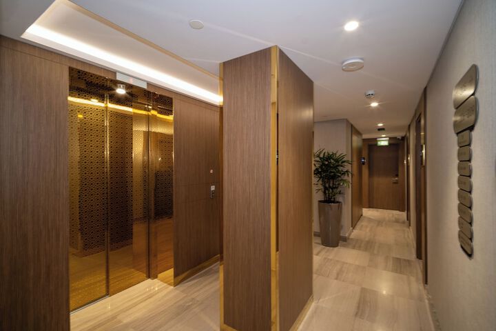 Ballroom/Hall 167 of 170