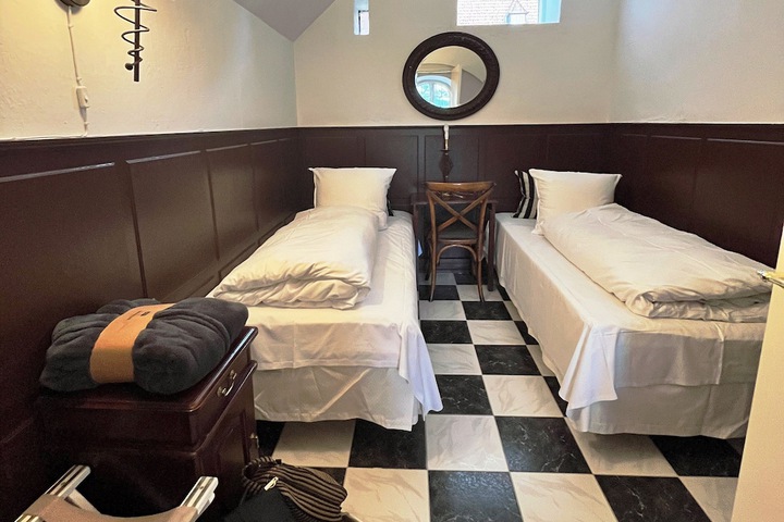 Room 31 of 84
