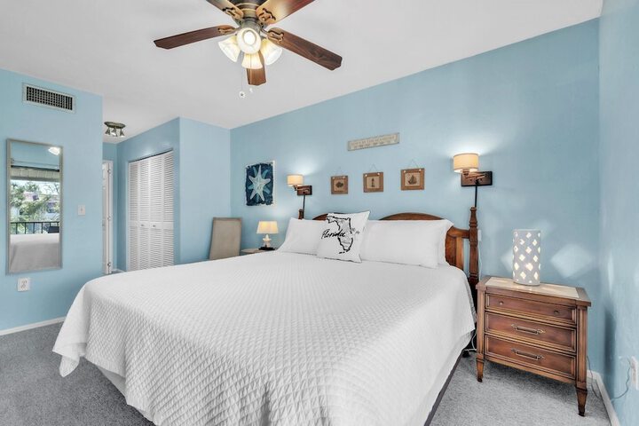 Room 3 of 47