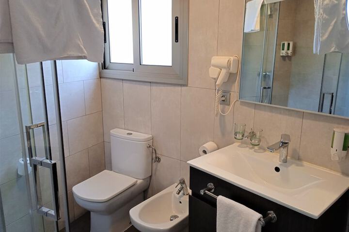 Room 44 of 63