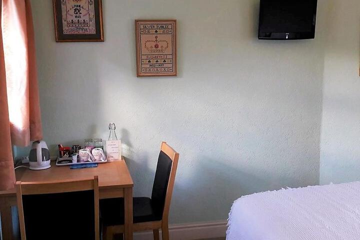 Photo 12