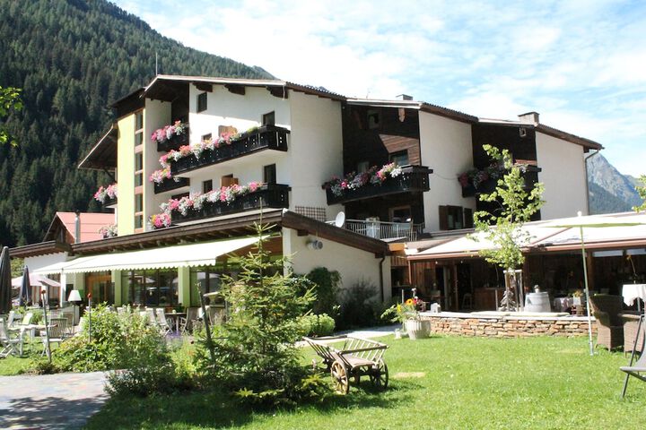 Hotel 47 of 48