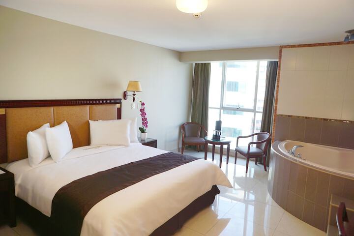 Room 16 of 62