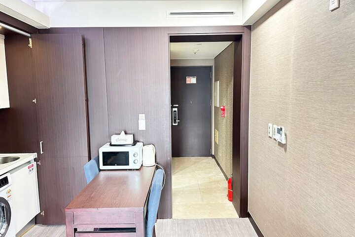 Room 17 of 77