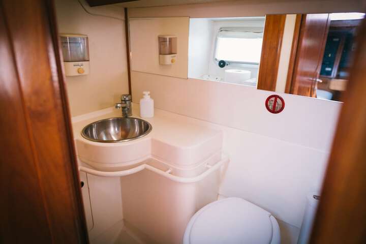 Room 6 of 14