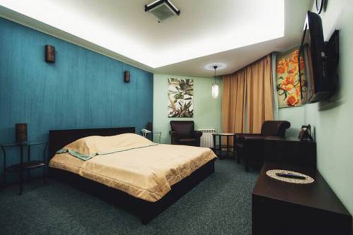 Room 2 of 5