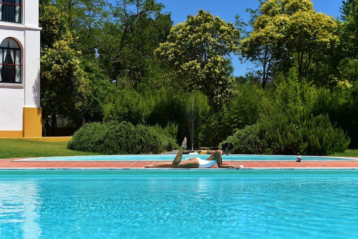 Pools & Facilities