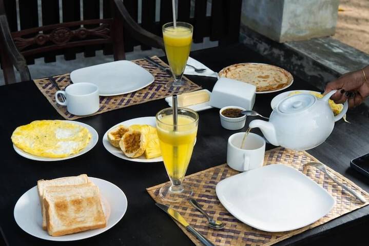 Breakfast/Coffee Service 15 of 23