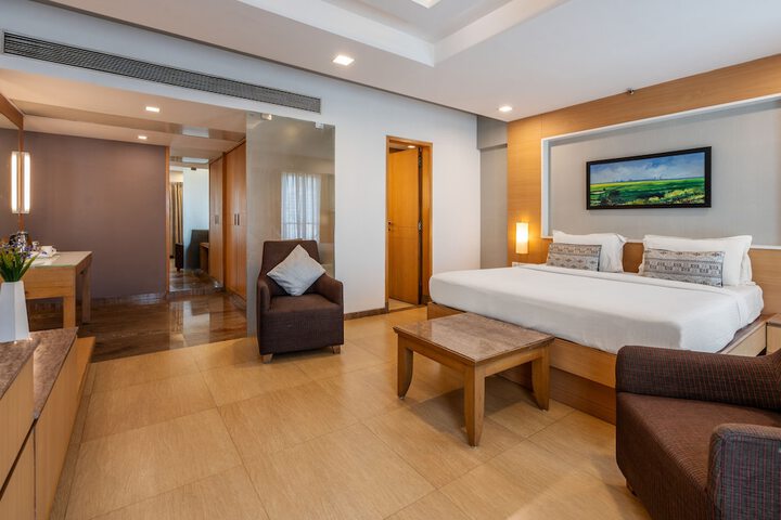 Room 9 of 20