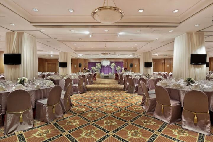 Banquet hall