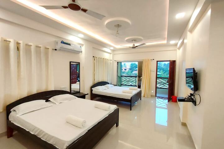 Room 2 of 20