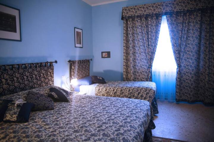 Room 12 of 36