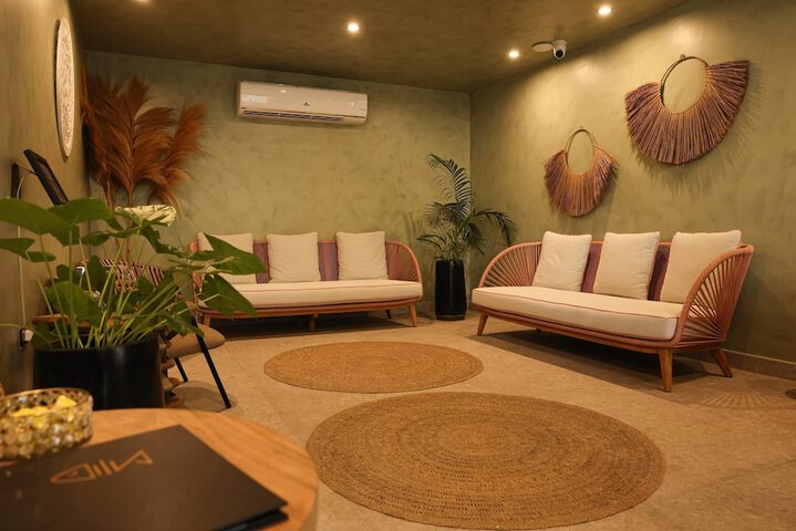 Hotel Interior 4 of 142