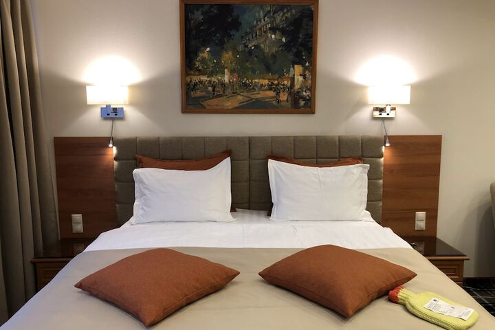 Room 35 of 79