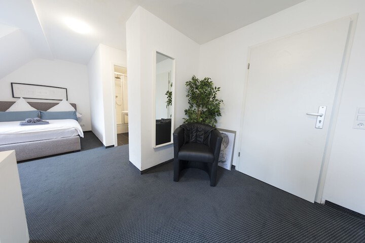 Room 14 of 26
