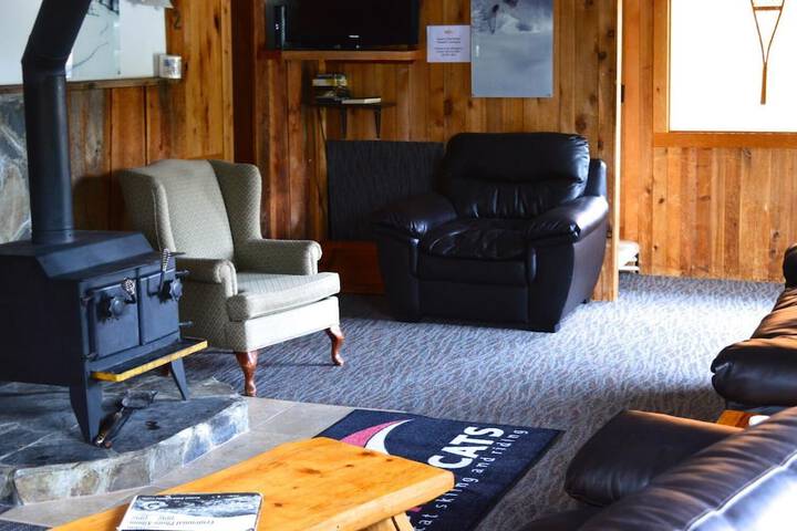 Room 10 of 26