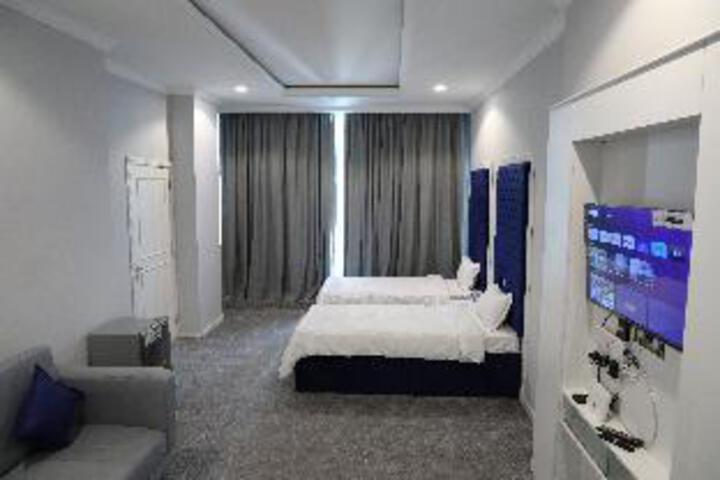 Room 7 of 36