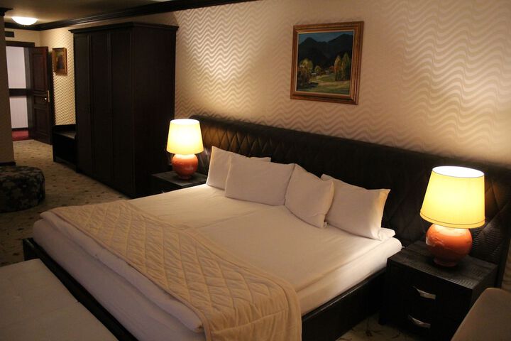 Room 22 of 85