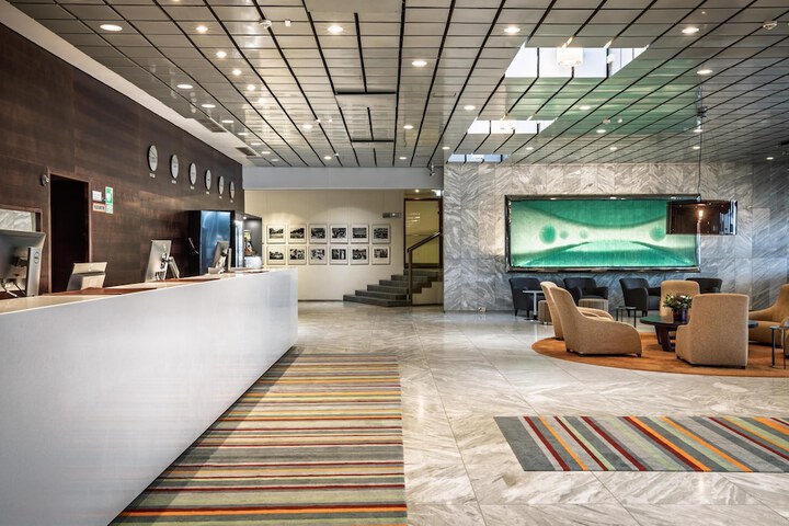 Guest Lobby