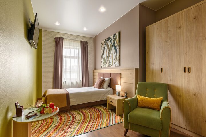 Room 52 of 89